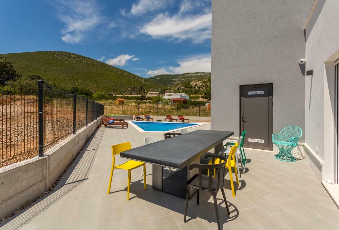 Villa Mila Kastela Kaštel Novi Kültér fotó